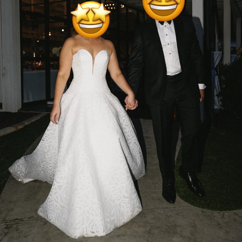 Pronovias Louelle wedding gown size 8